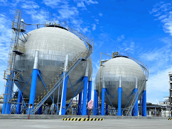 Lanzhou Petrochemical Company has successfully solved the problem of processing high-sulfur crude oil.